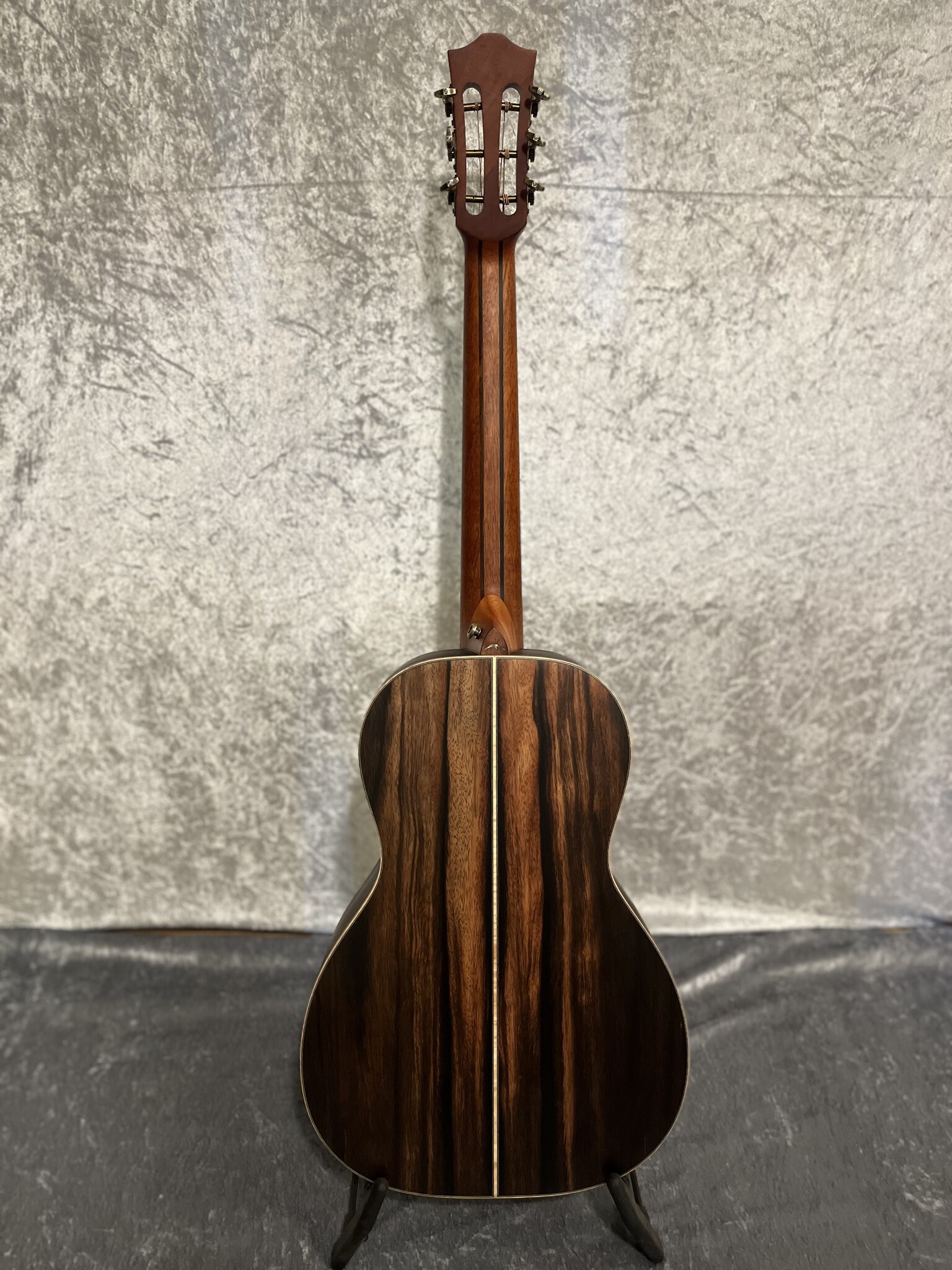 Bromo Bromo Rocky Mountain Series BAR6E Parlor