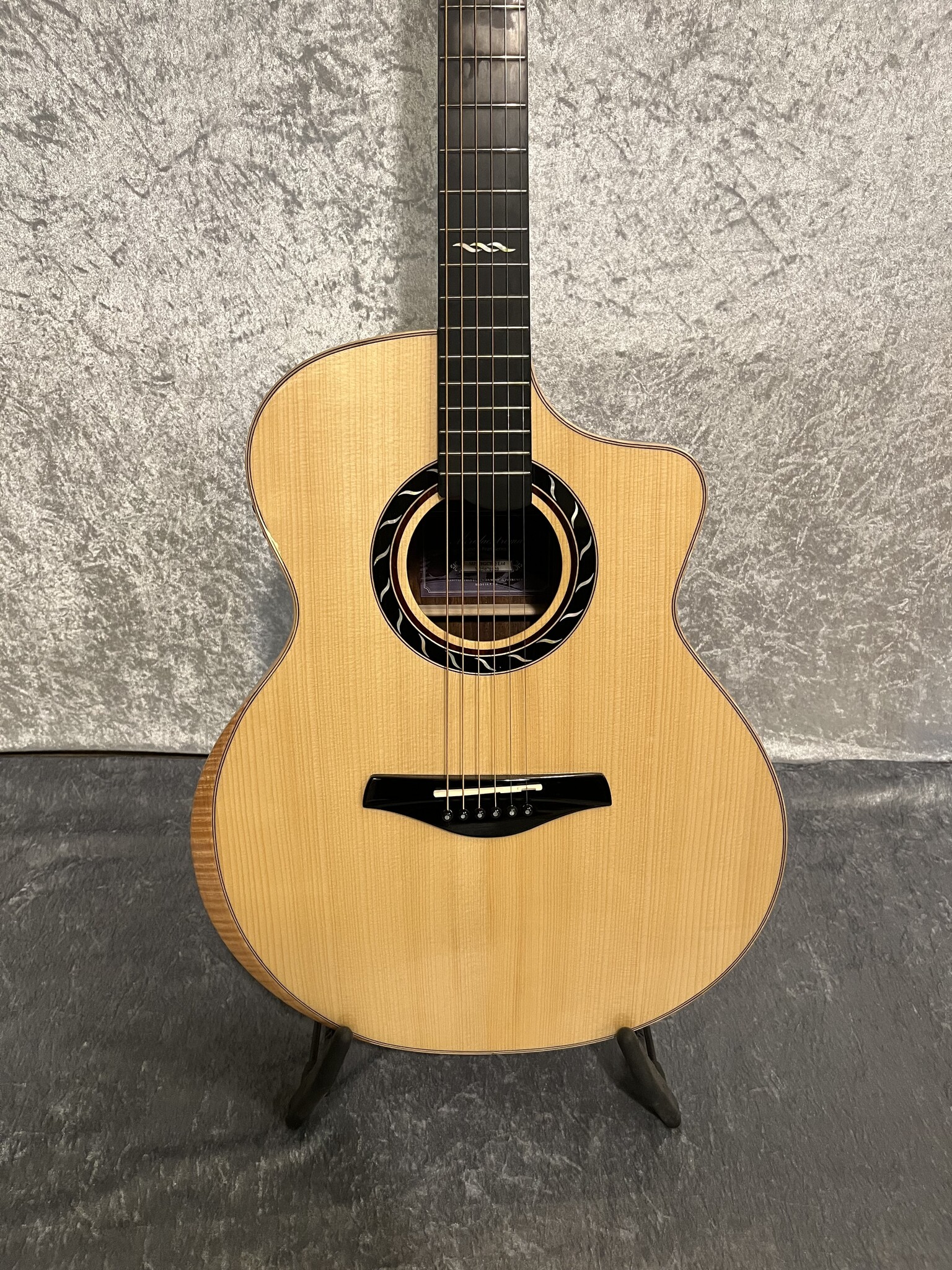 Mérida Extrema Guitars Merida MP-18GCEQ-LTD