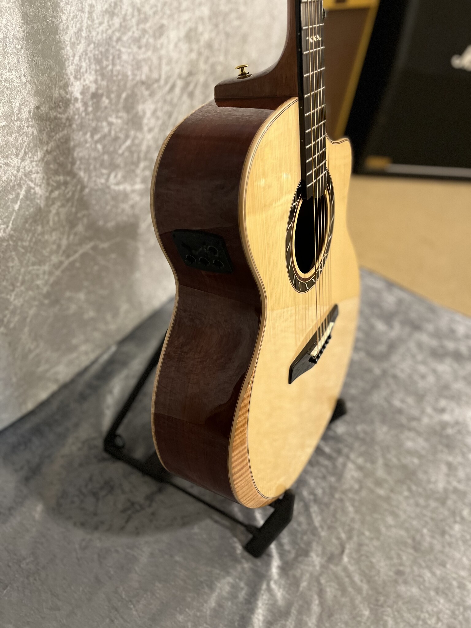 Mérida Extrema Guitars Merida MP-18GCEQ-LTD