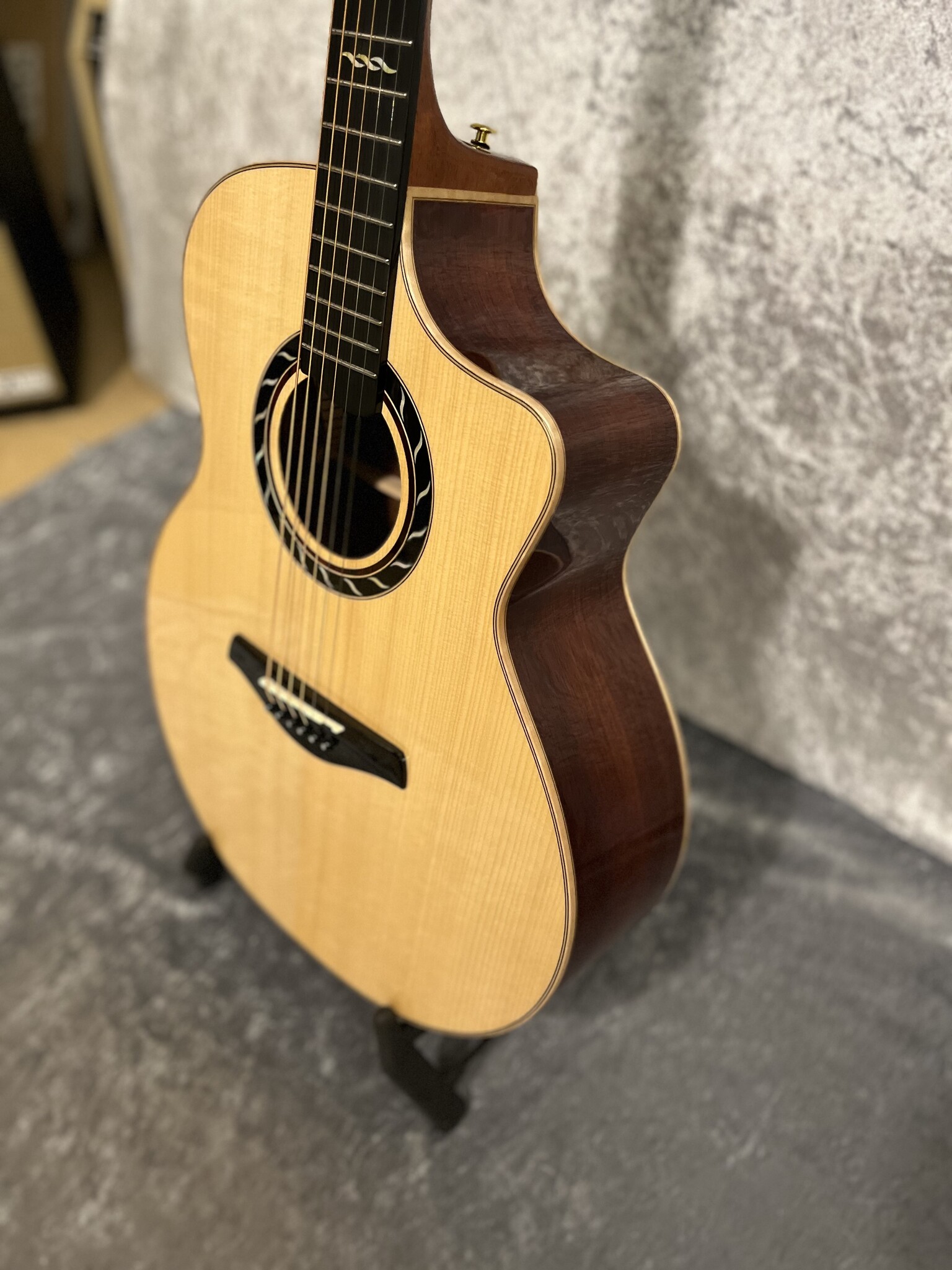 Mérida Extrema Guitars Merida MP-18GCEQ-LTD