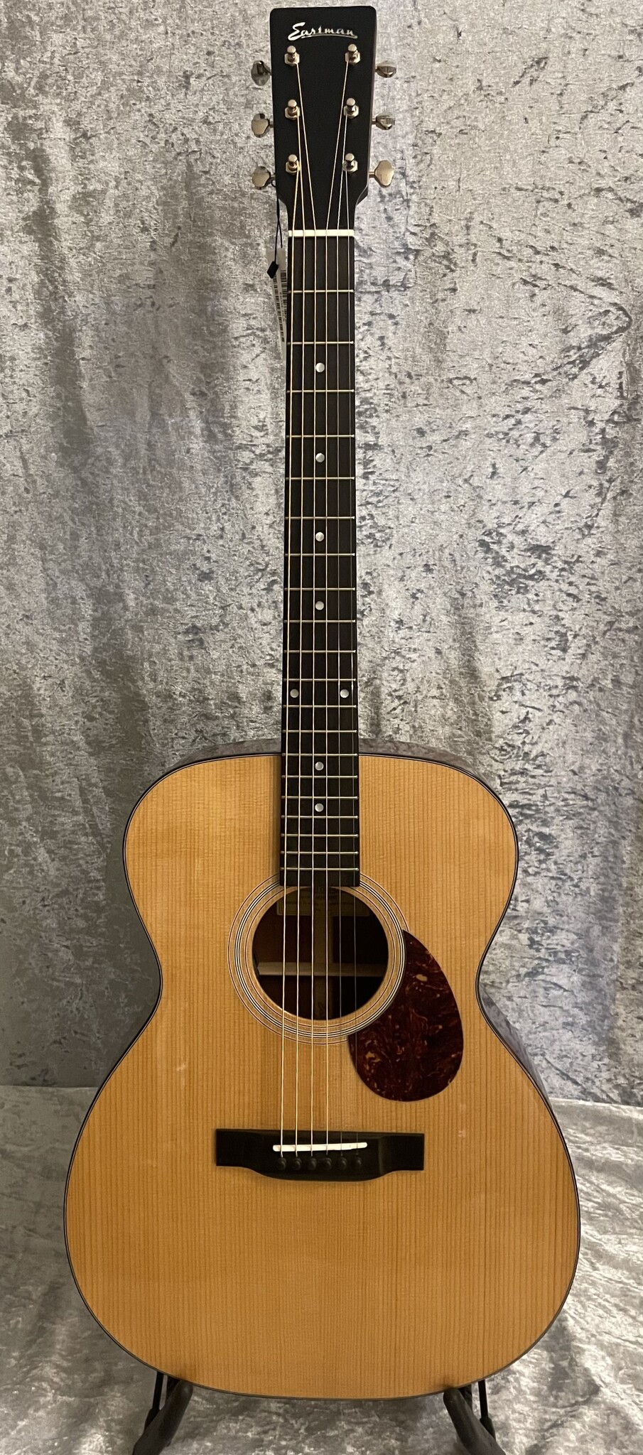 Eastman Eastman E1 OM-DLX