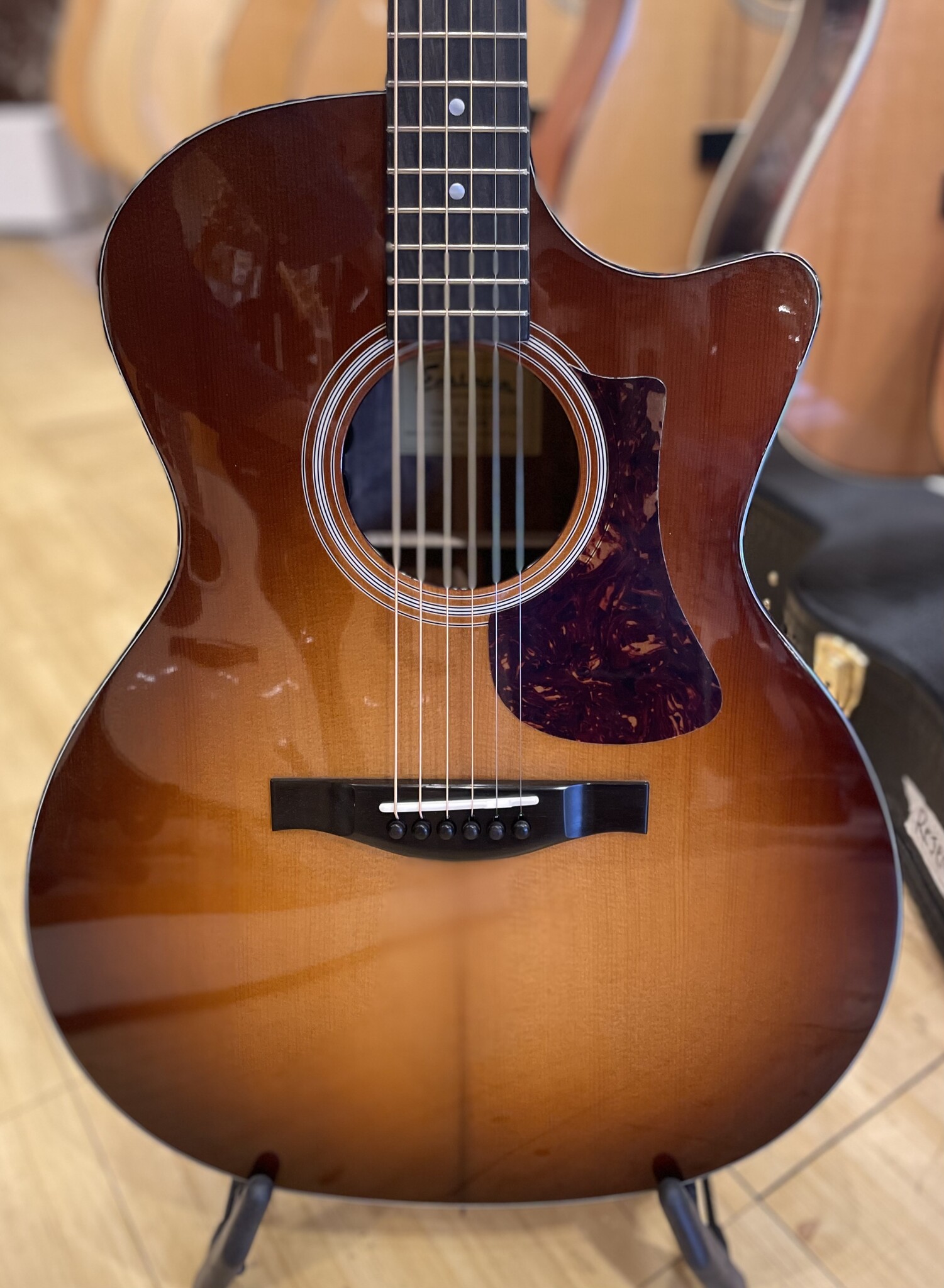 Eastman Eastman AC222CE-DLX Goldburst