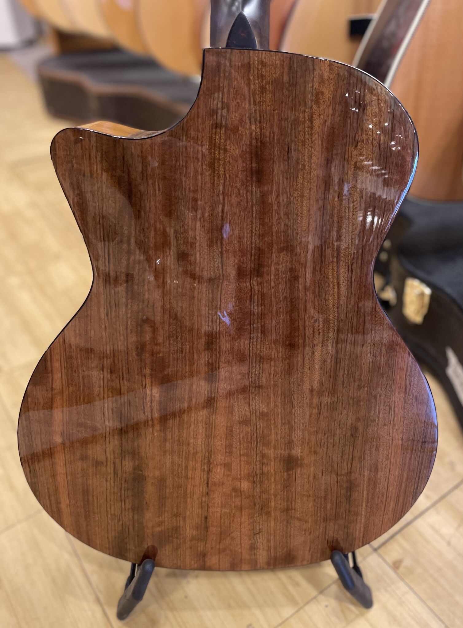 Eastman Eastman AC222CE-DLX Goldburst