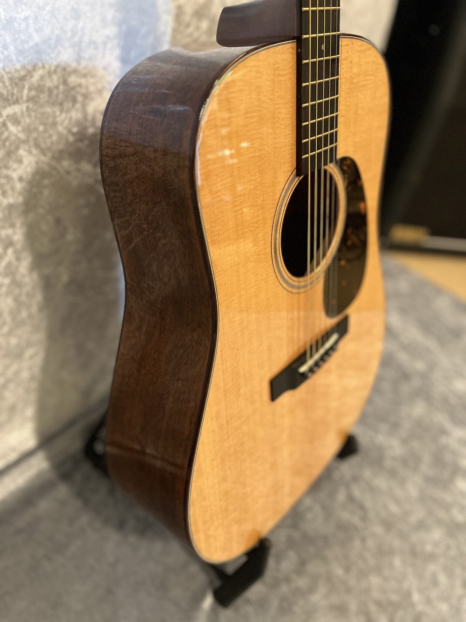 C. F. Martin & Co. Martin D-18 Modern Deluxe (#...612)