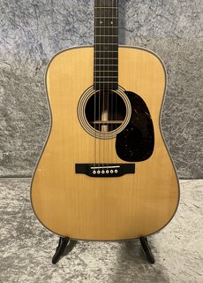 C. F. Martin & Co. Martin D-28 Modern Deluxe