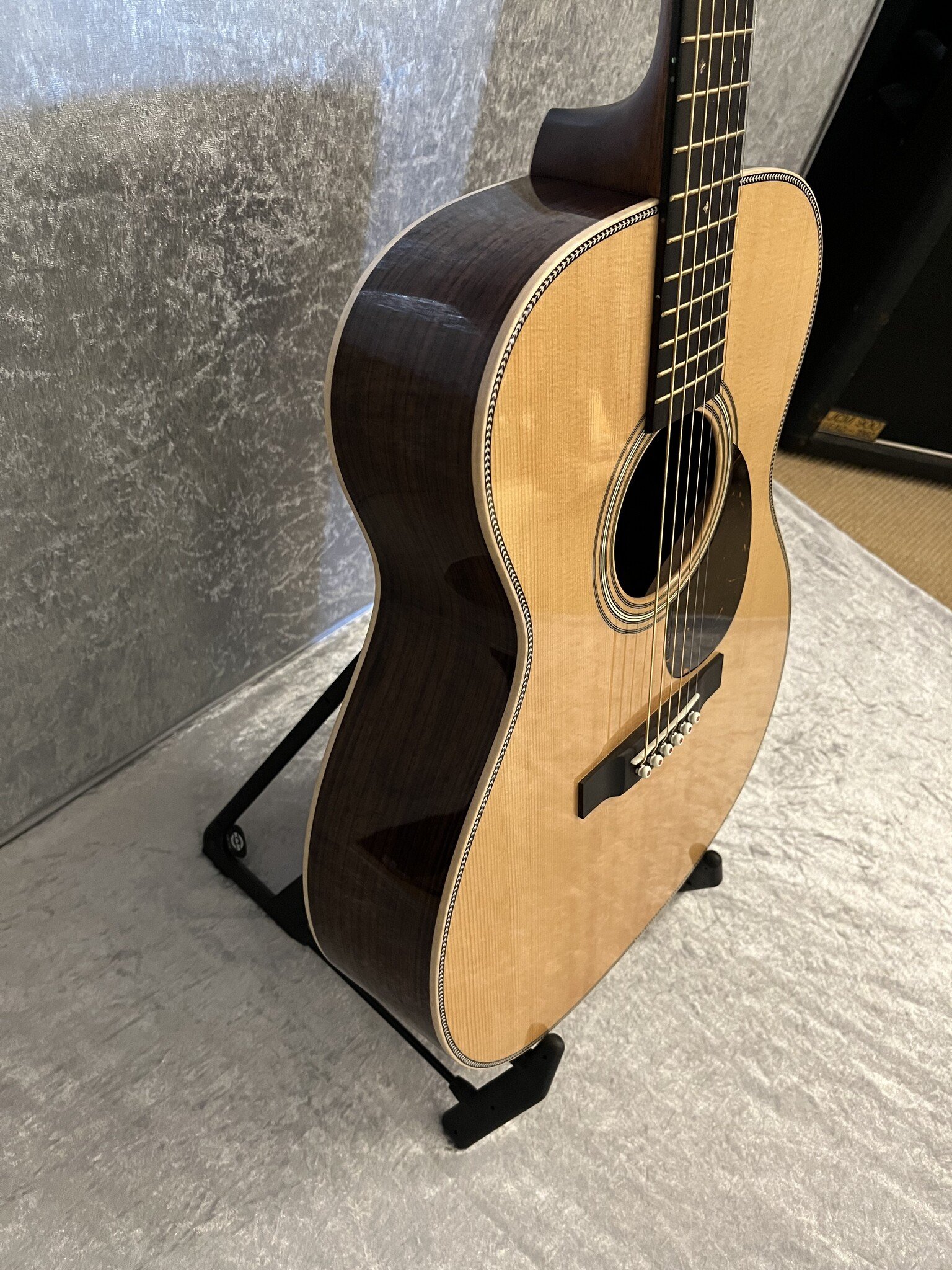 C. F. Martin & Co. Martin OM-28 Modern Deluxe (#...036)