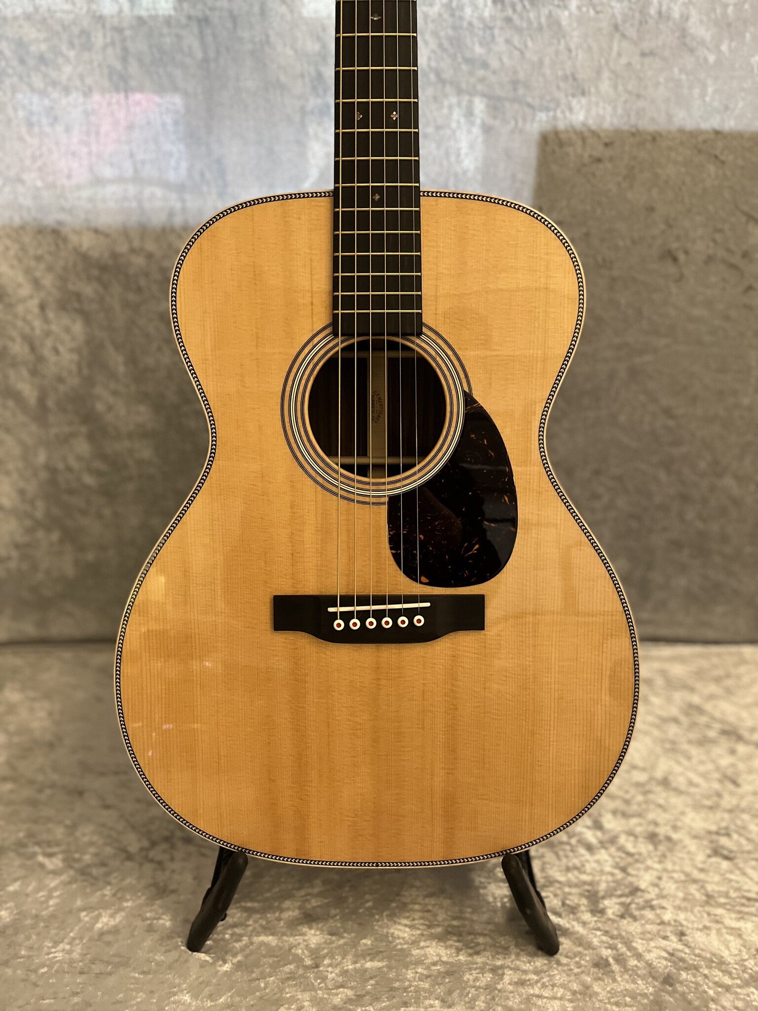 C. F. Martin & Co. Martin OM-28 Modern Deluxe (#...036)