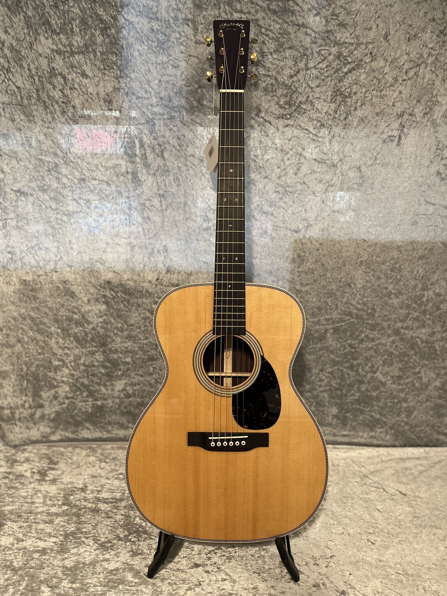 C. F. Martin & Co. Martin OM-28 Modern Deluxe (#...036)