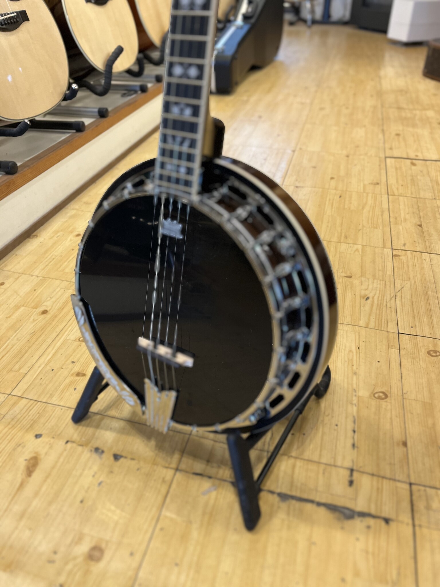 Barnes & Mullins Barnes & Mullins London W. 'Rathbone' 5-String Electro Banjo BJ400E