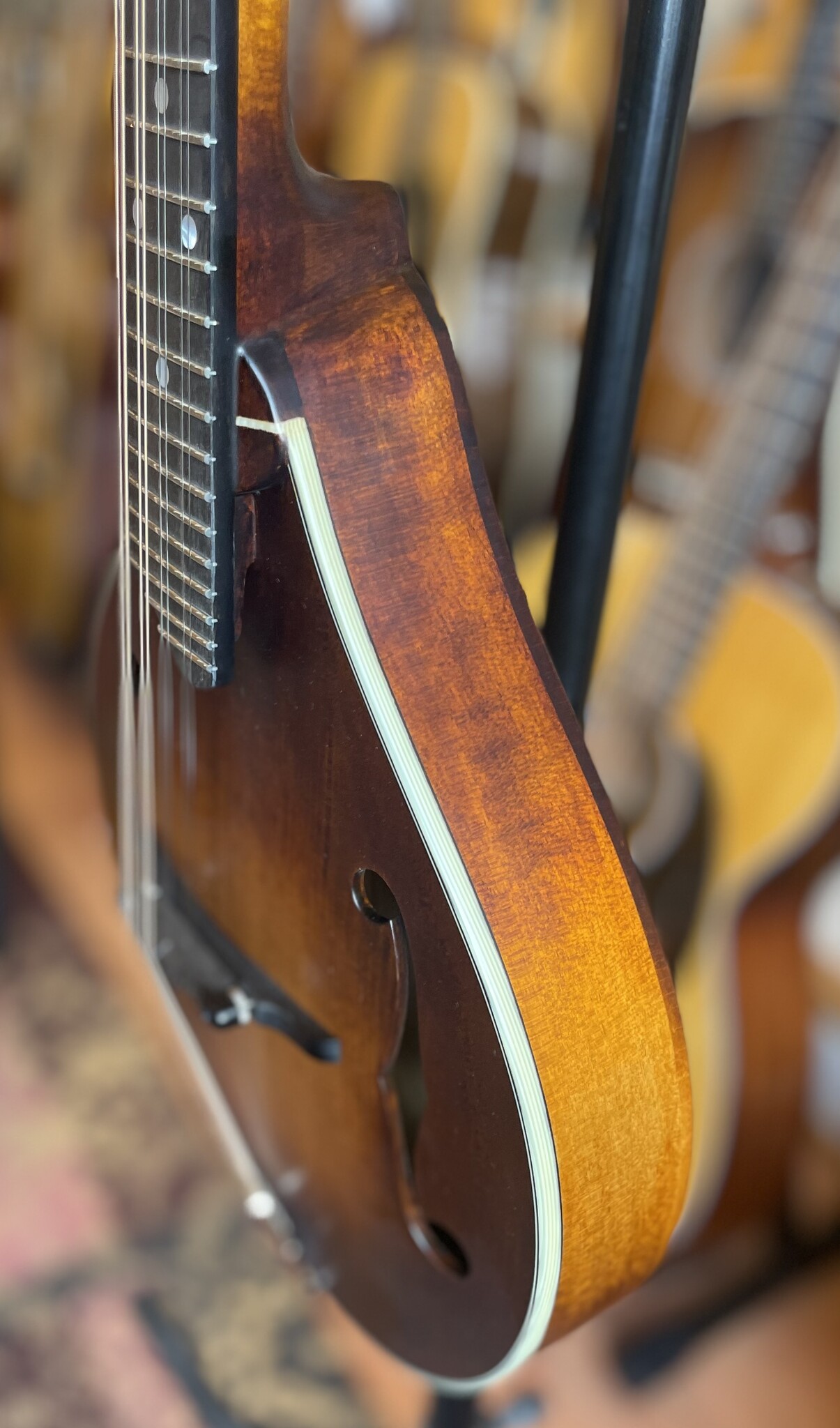 Eastman Eastman MD305 Adirondack 'Wide Nut' Amberburst