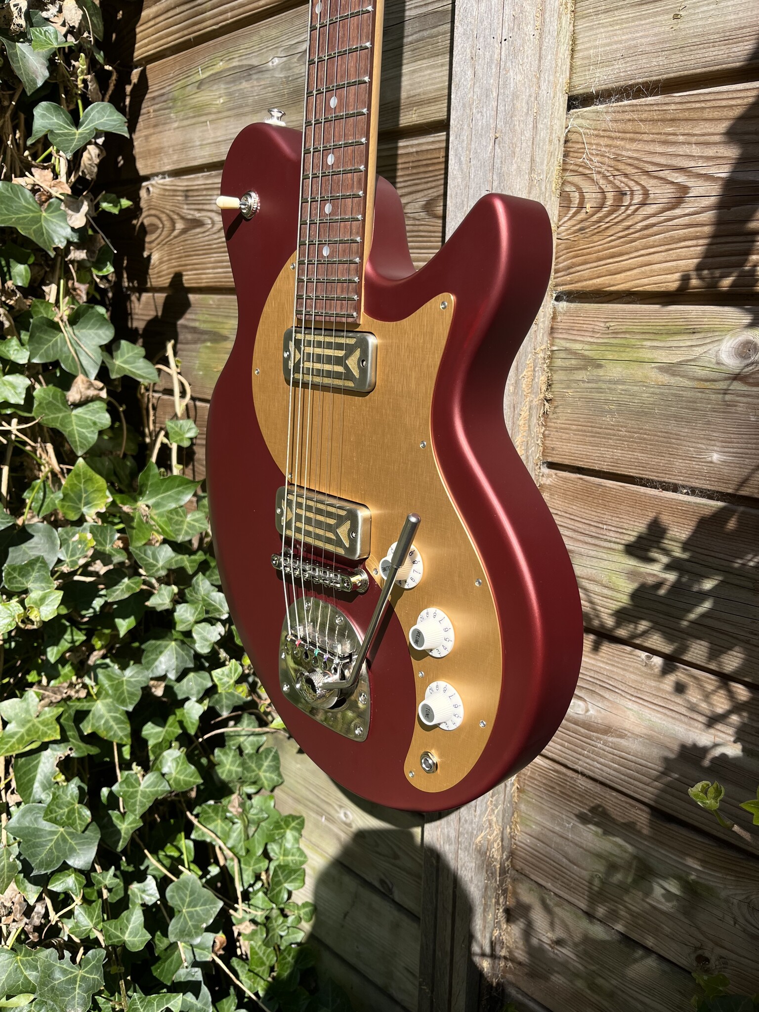 Eastman Eastman FullerTone Offset'62 Dakota Red