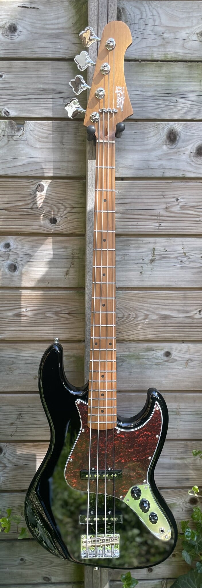 JET Guitars JET Jazz Bass JJB-300 Black
