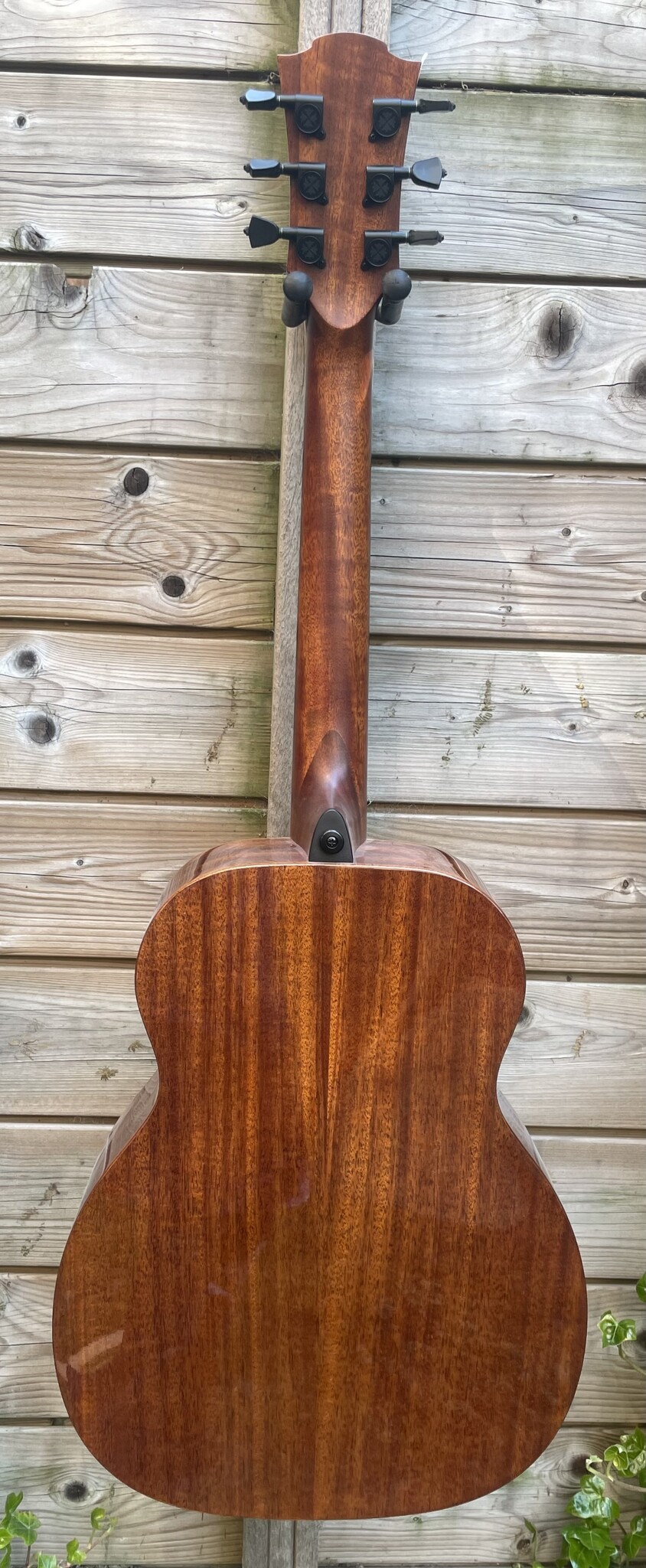 Lâg Guitars LAG Tramontane Travel-SP Spruce