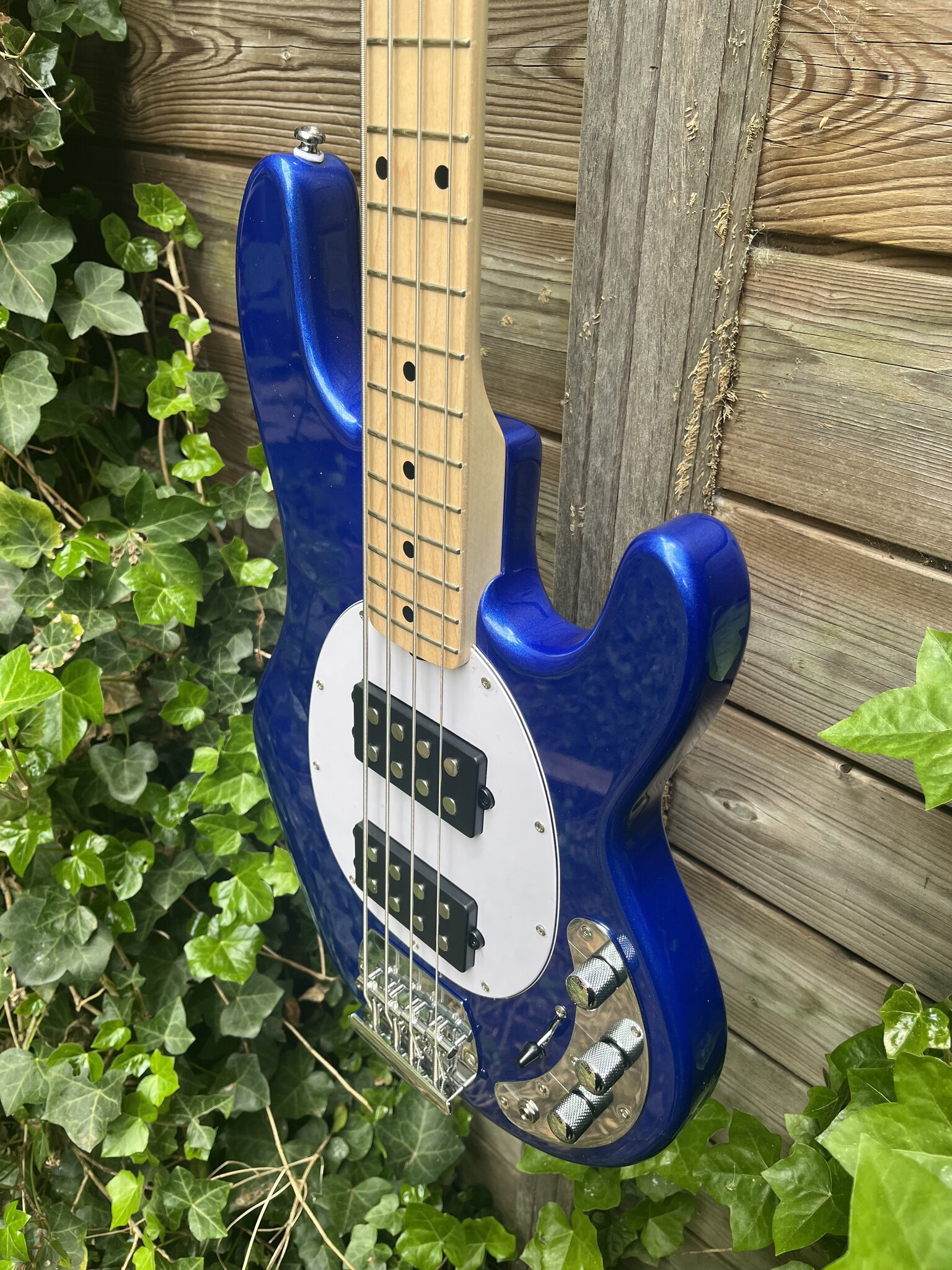 Sterling by Music Man Sterling Music Man StingRay 4 HH Cobra Blue