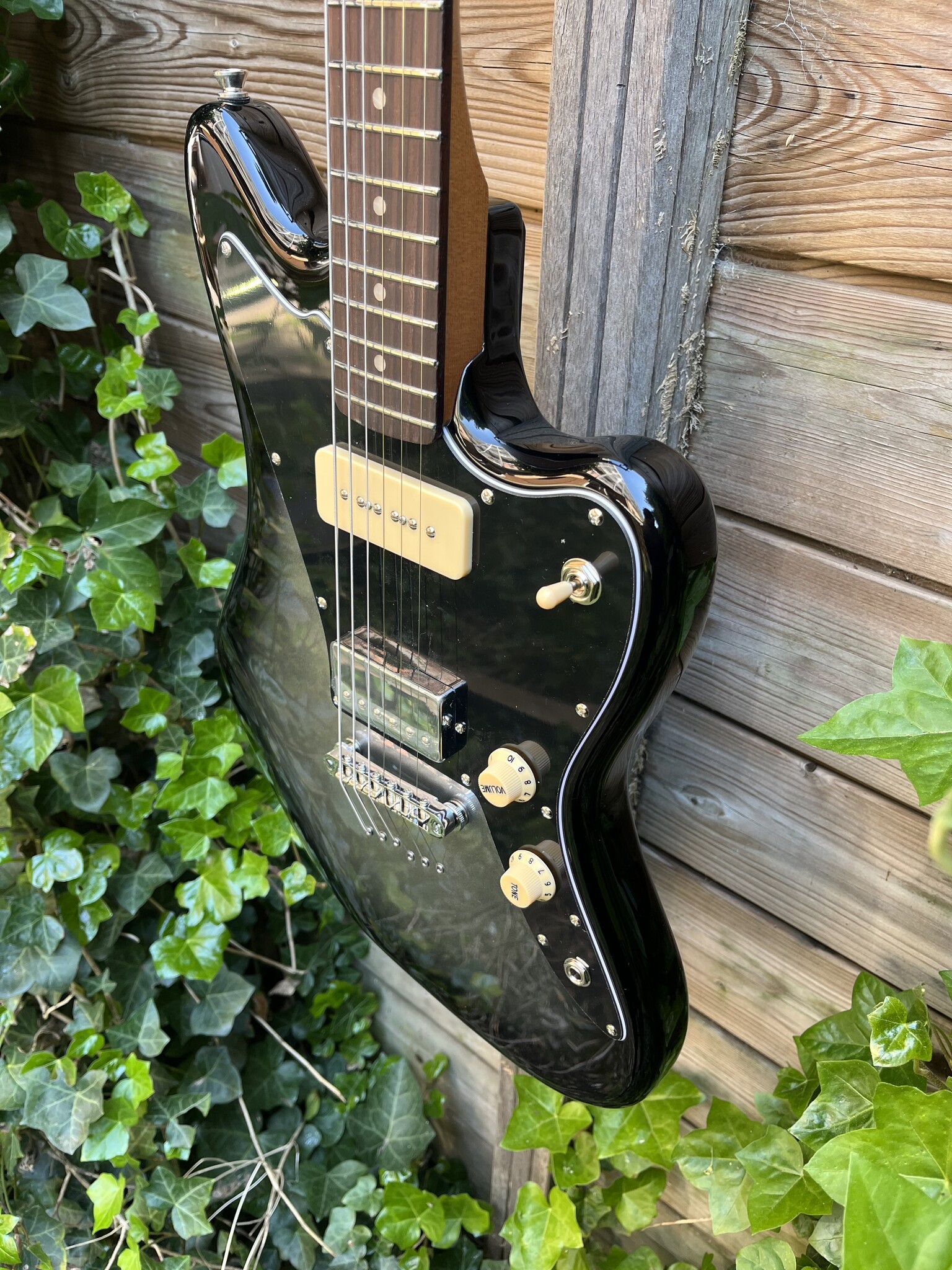 JET Guitars Jet Baritone JJ-350 Moonburst