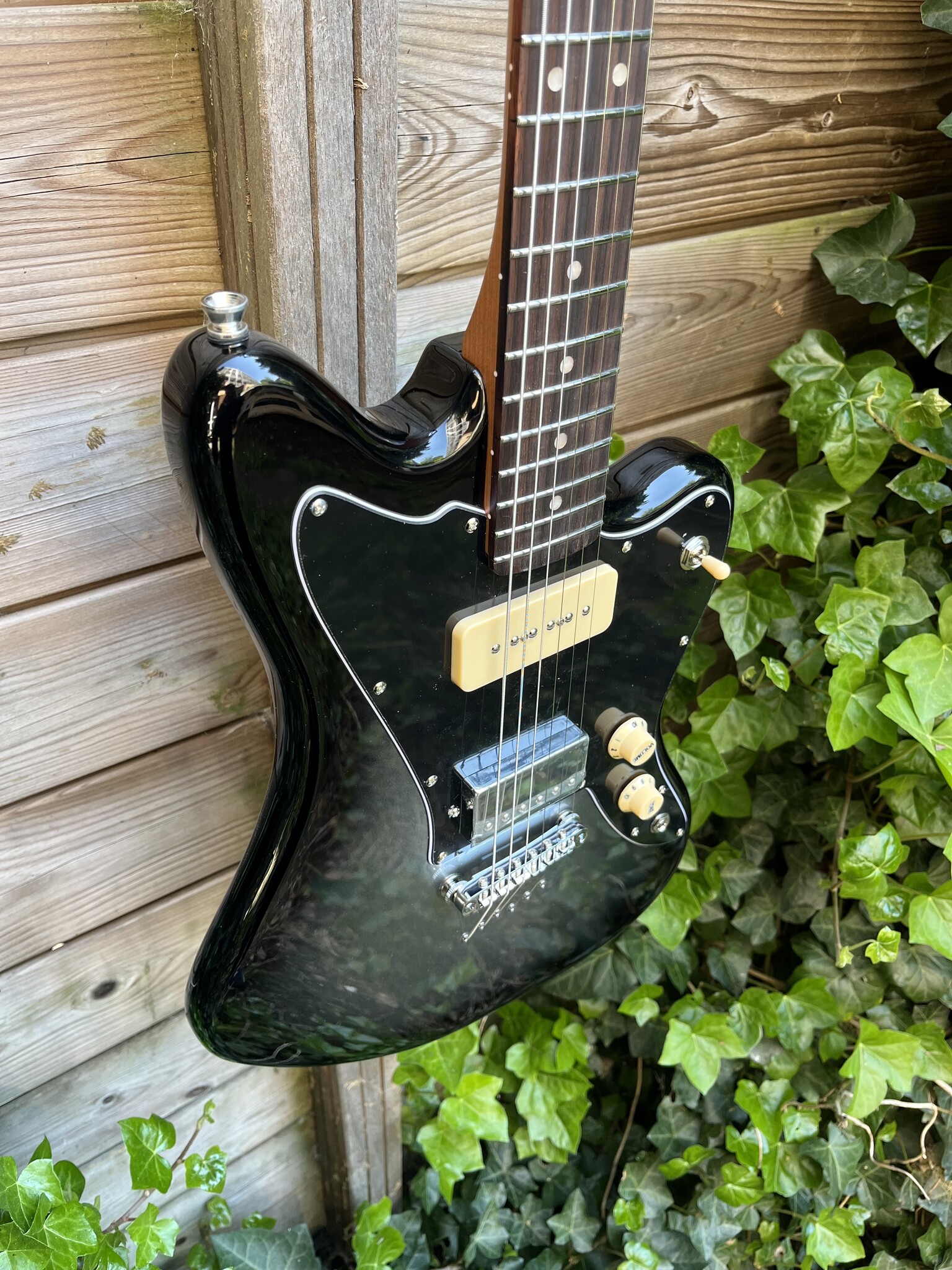 JET Guitars Jet Baritone JJ-350 Moonburst
