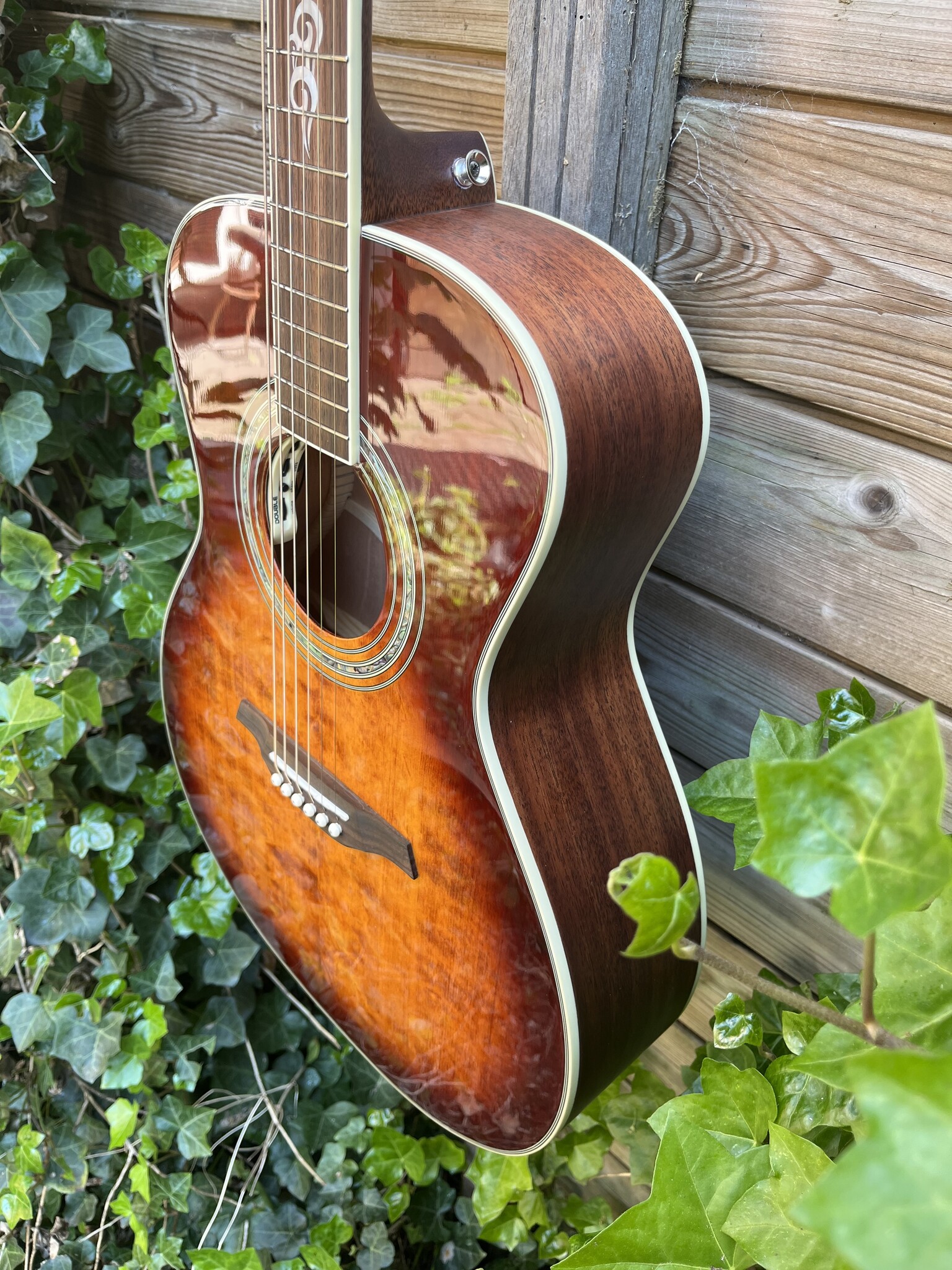 You's You's Guitars O100E Vintage Burst