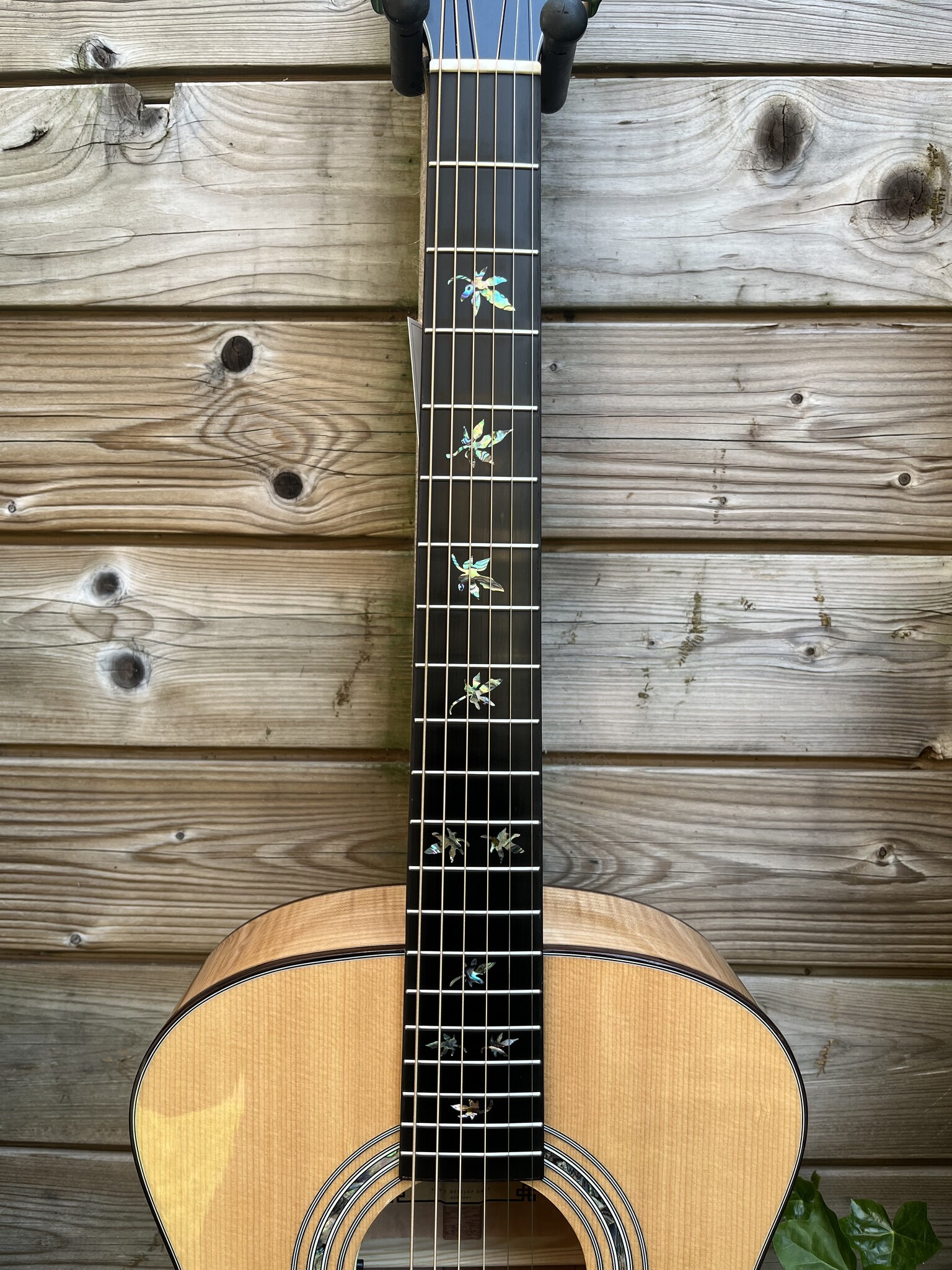 You's You's Guitars L140E Grand Auditorium