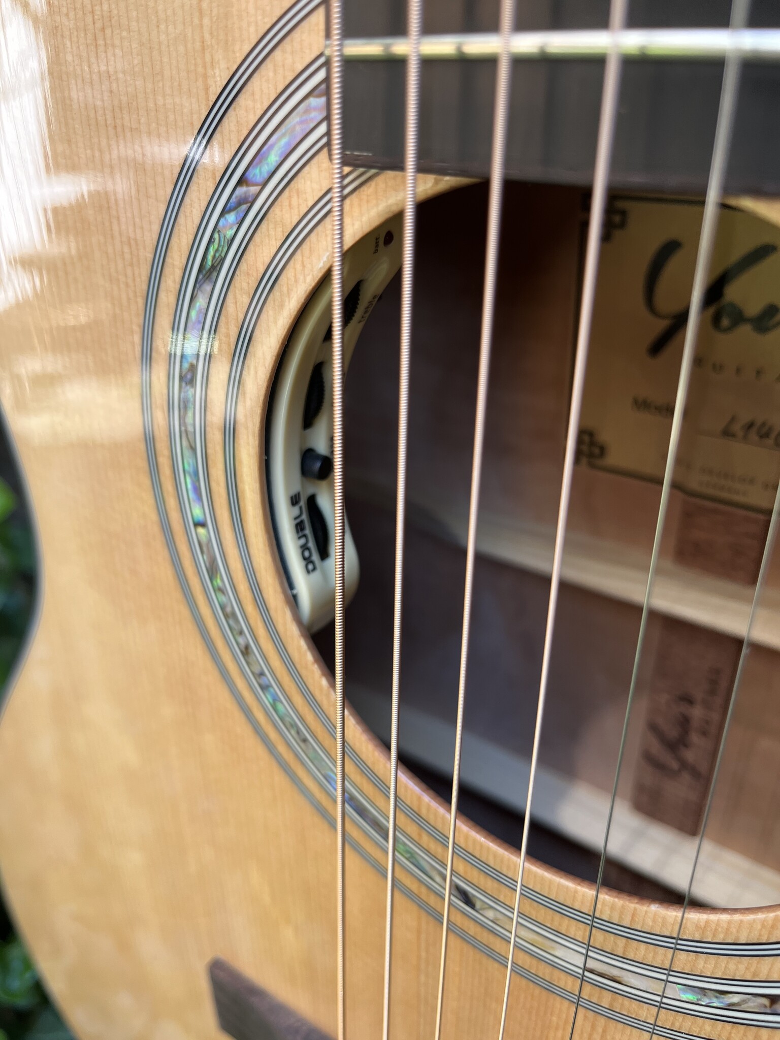 You's You's Guitars L140E Grand Auditorium