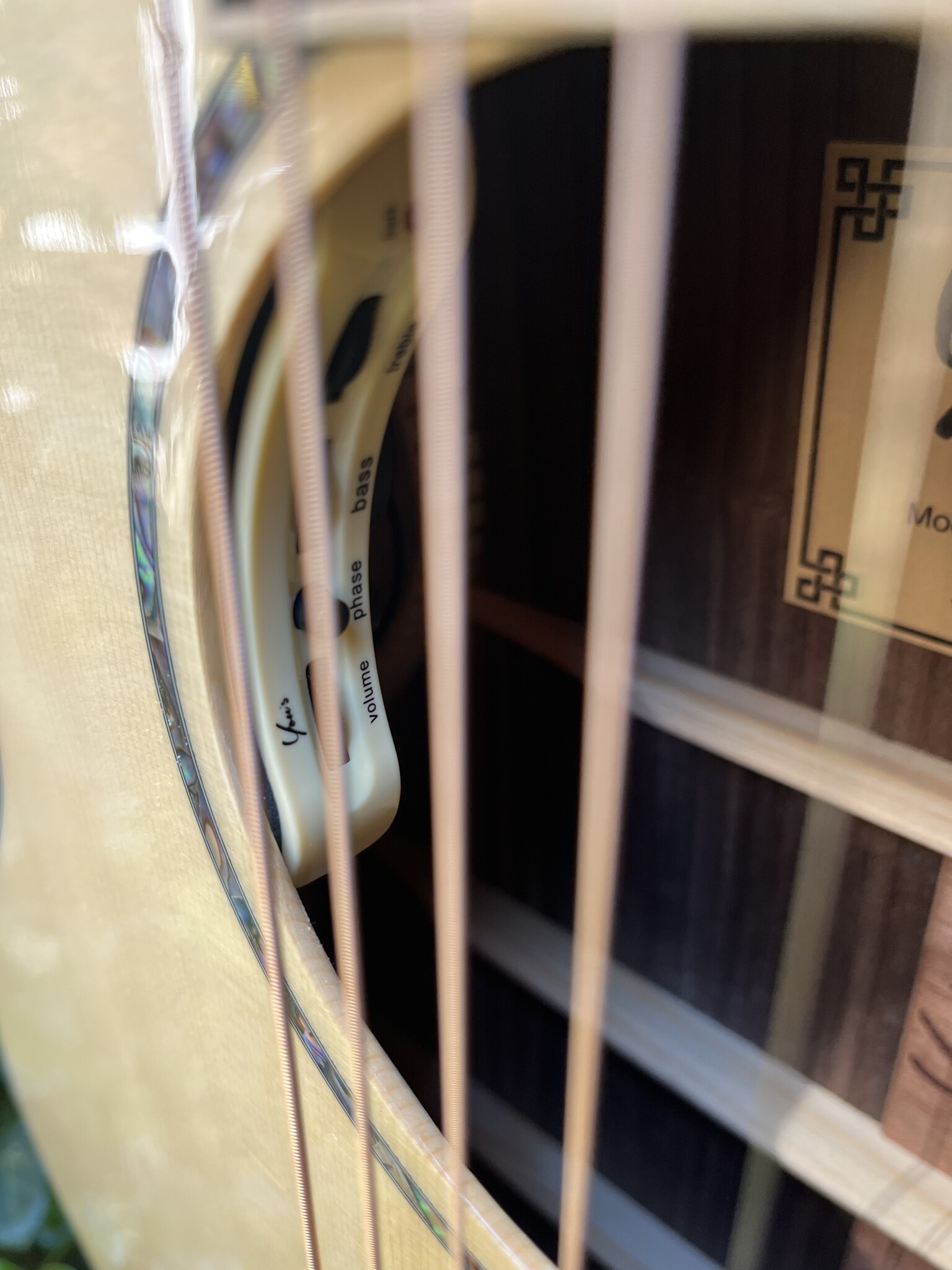 You's You's Guitars VF23E Grand Auditorium