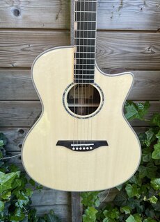 You's You's Guitars VF23E Grand Auditorium