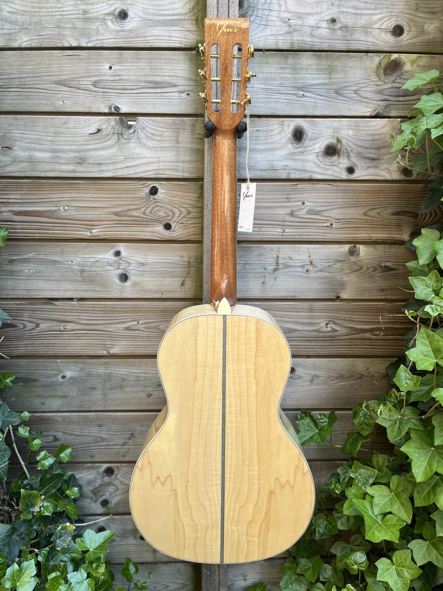 You's You's Guitars P140E 12-Fret Parlor