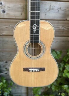 You's You's Guitars P140E 12-Fret Parlor