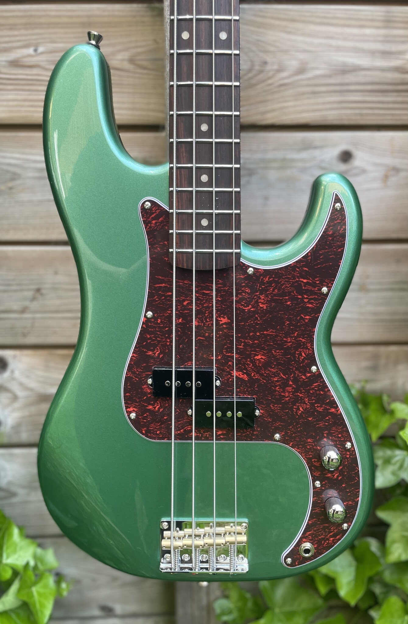 JET Guitars JET Jazz Bass JJB-300 Green