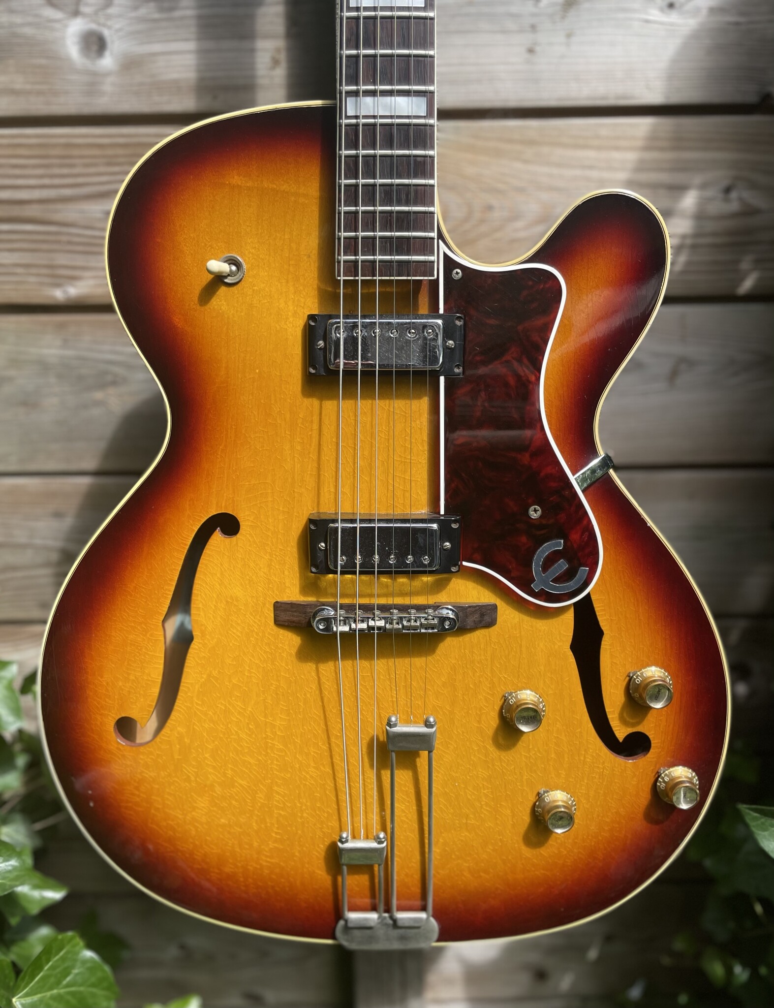 Epiphone 1966 Epiphone Broadway E252