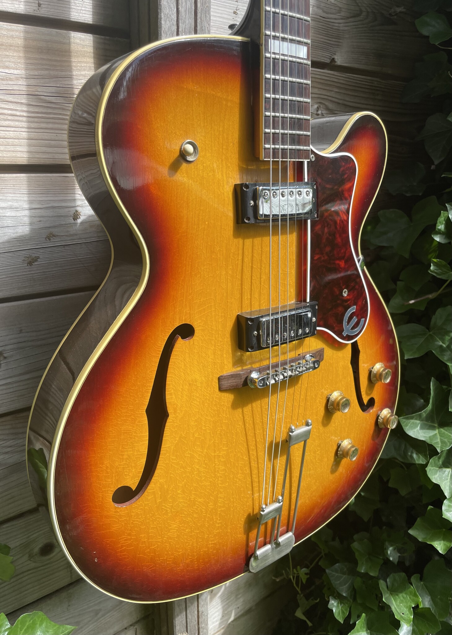 Epiphone 1966 Epiphone Broadway E252