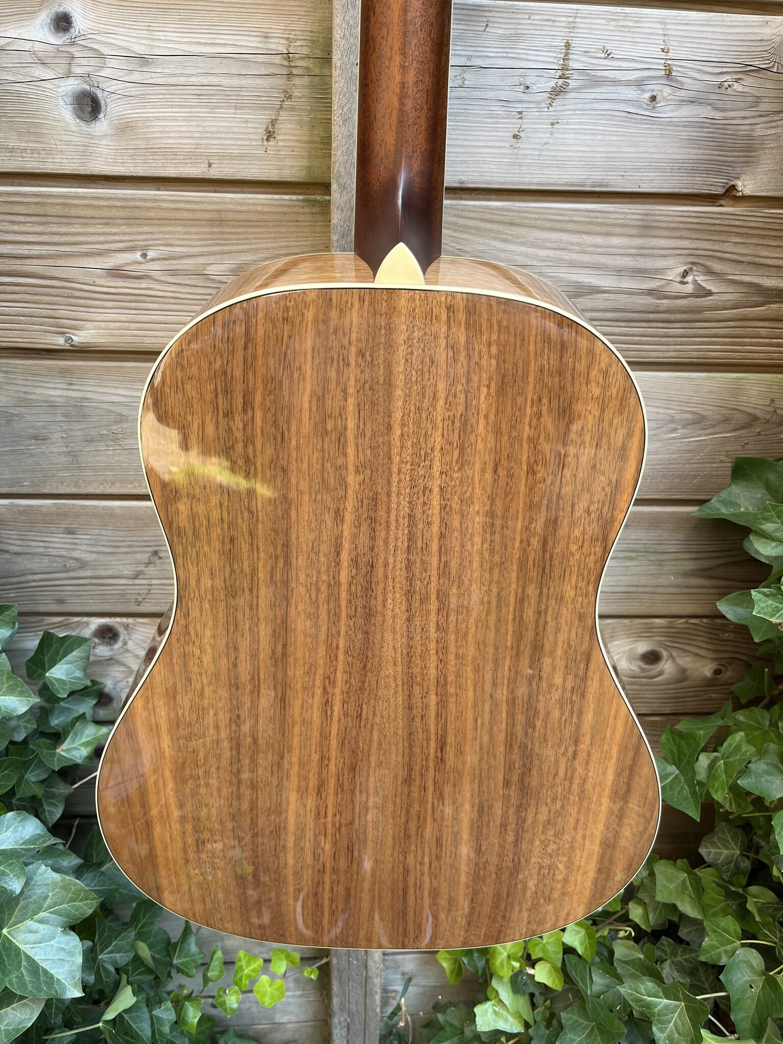 Bourgeois Bourgeois Touchstone Slope Shoulder Dreadnought Luke Bryan Signature Limited Edition