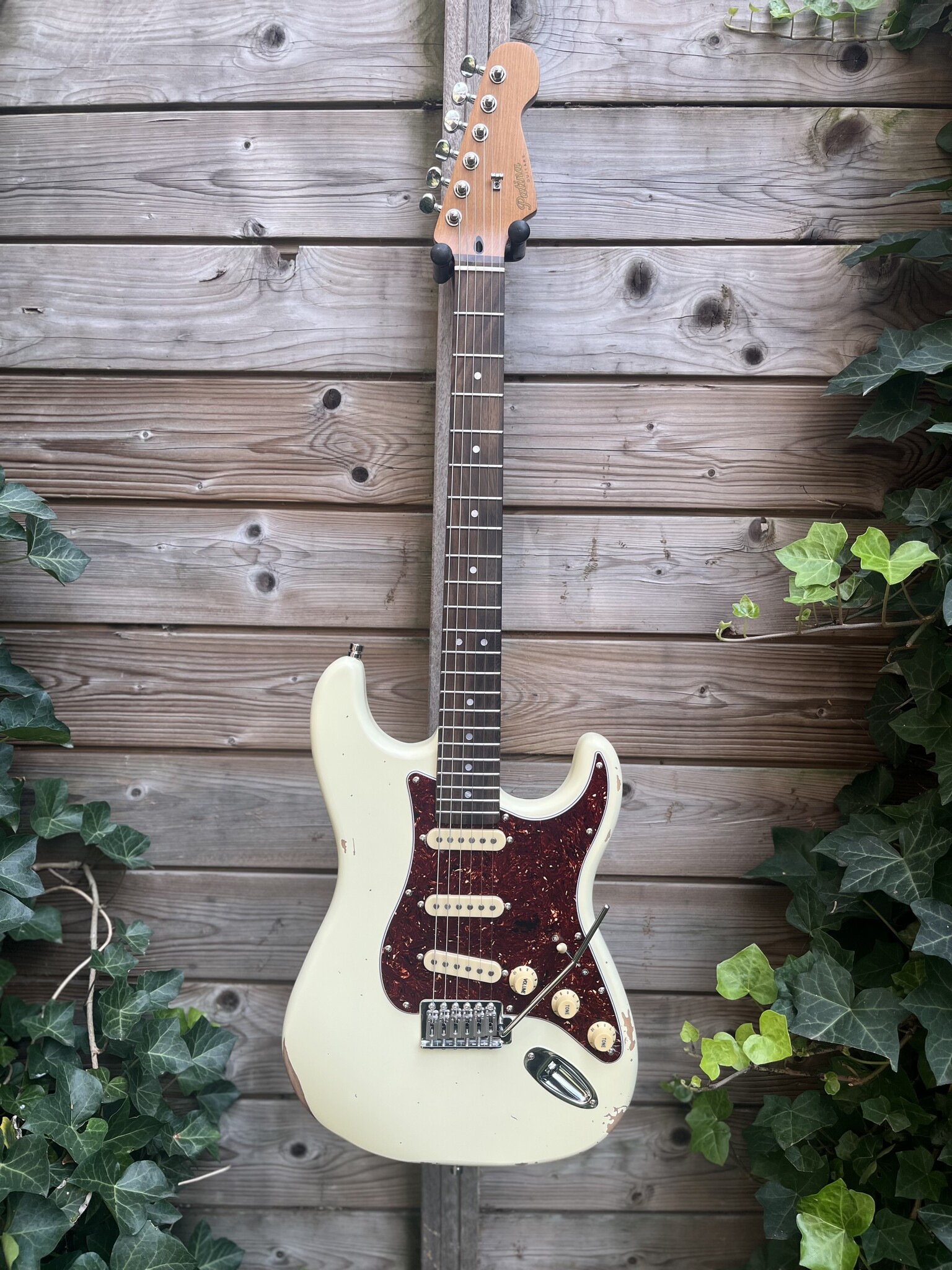 Patina Guitars Patina PS-6 S-Style Olympic White Relic
