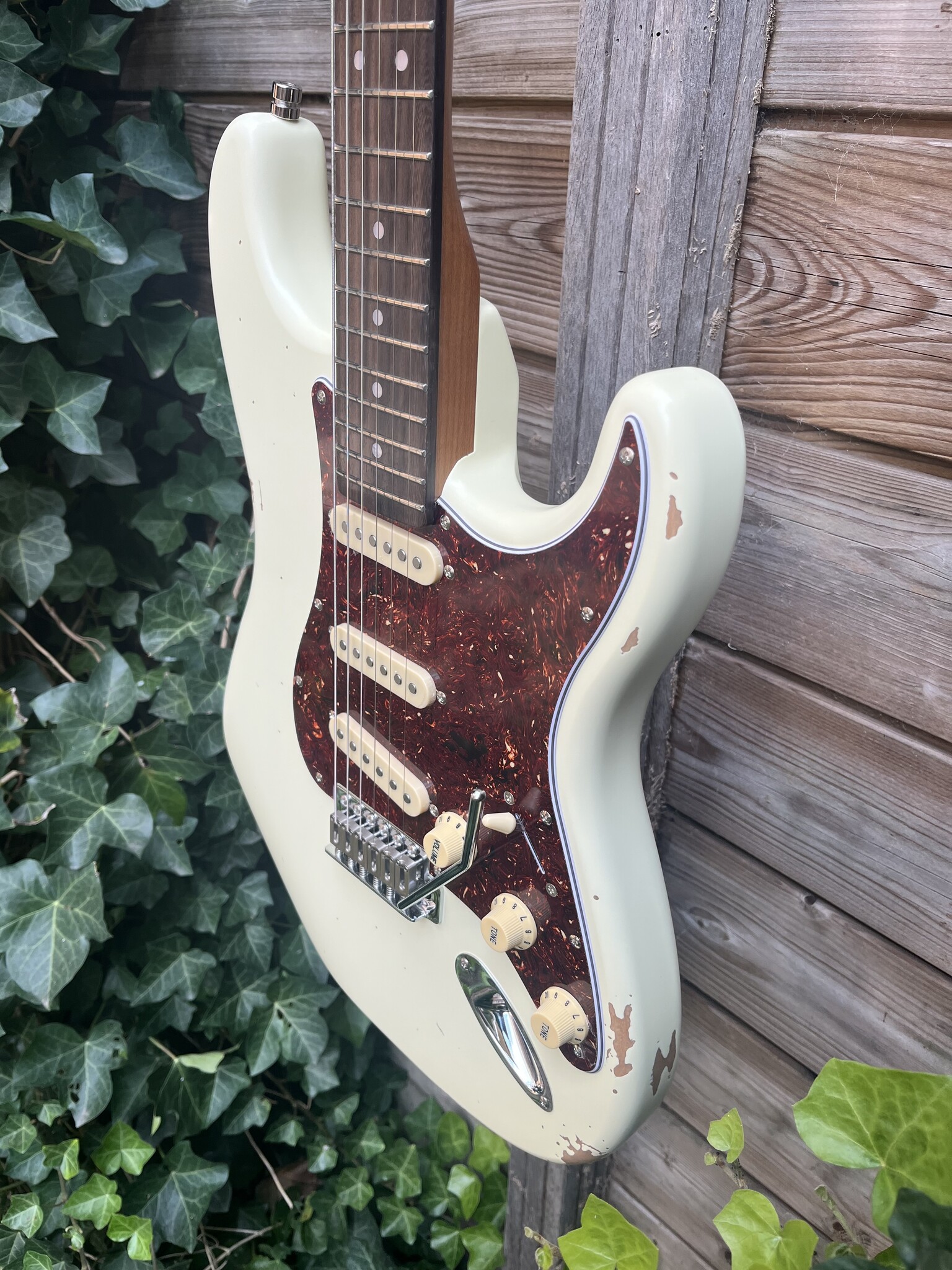 Patina Guitars Patina PS-6 S-Style Olympic White Relic