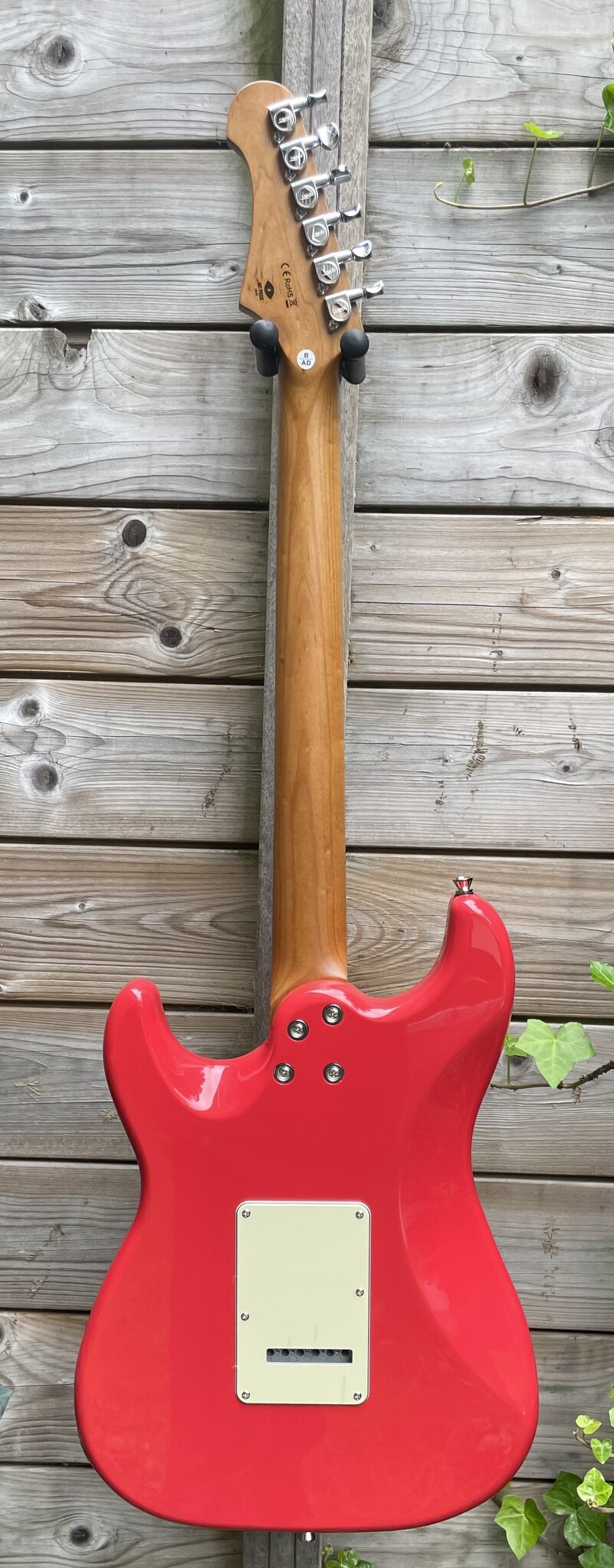 JET Guitars JET HSS Strat JS-400 Coral Red