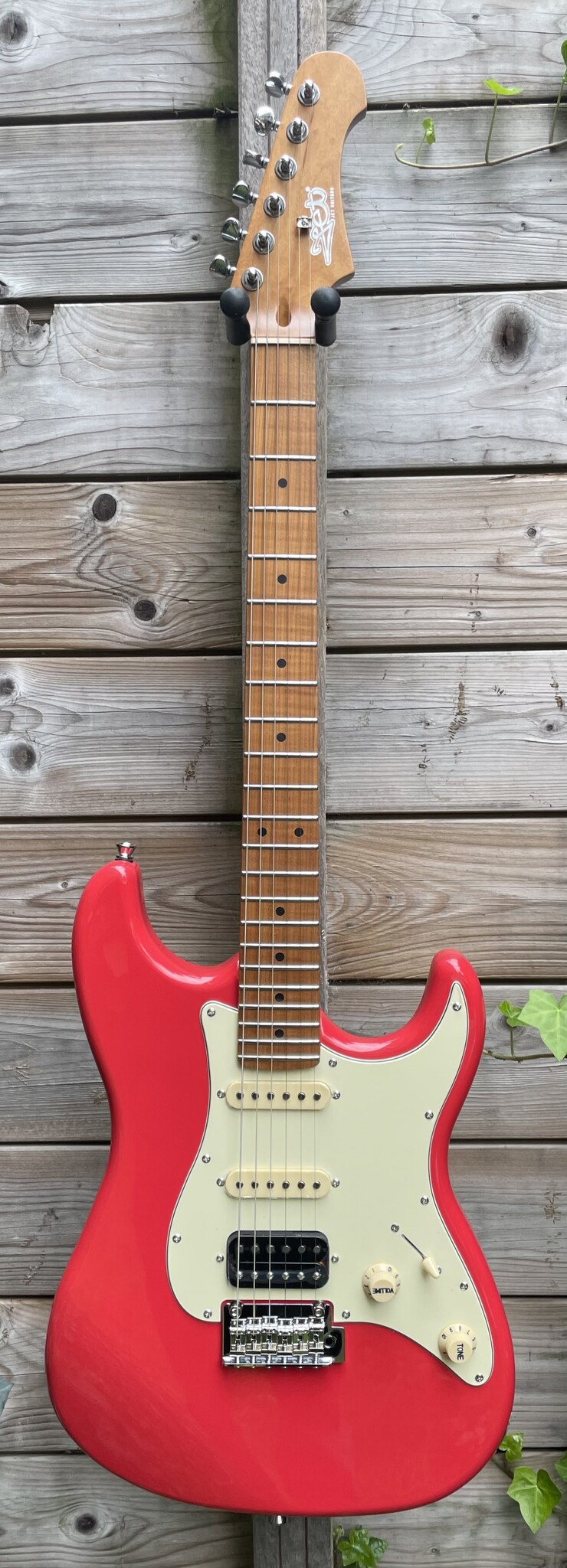 JET Guitars JET HSS Strat JS-400 Coral Red