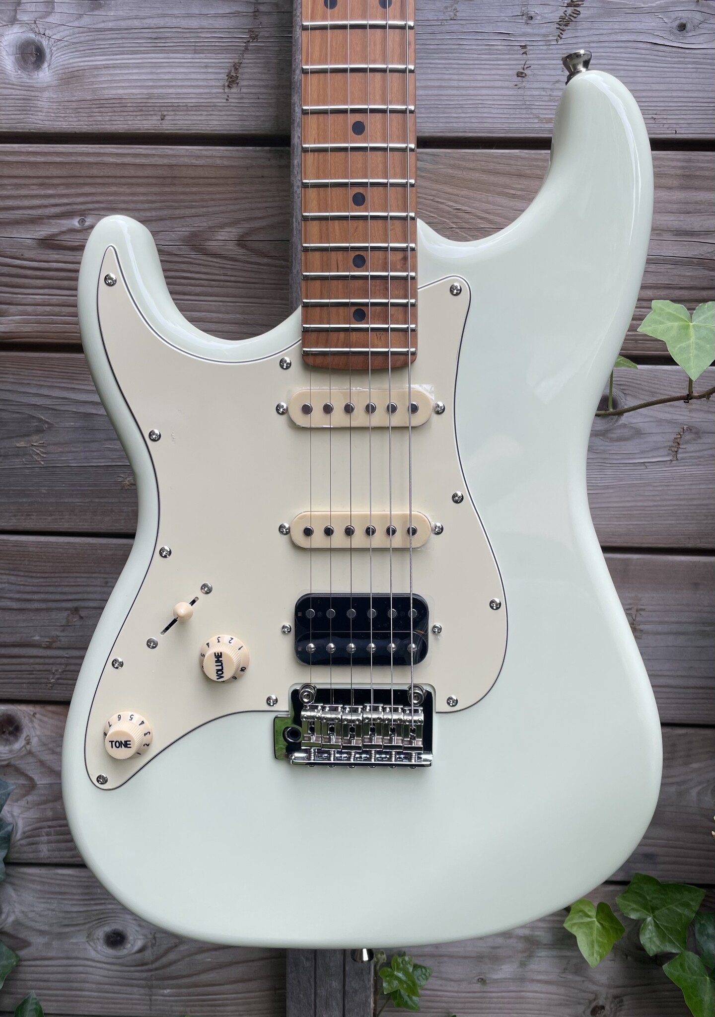 JET Guitars JET HSS Lefthanded Strat JS-400 Olympic White