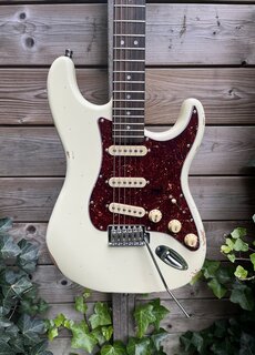 Patina Guitars Patina PS-6 S-Style Olympic White Relic