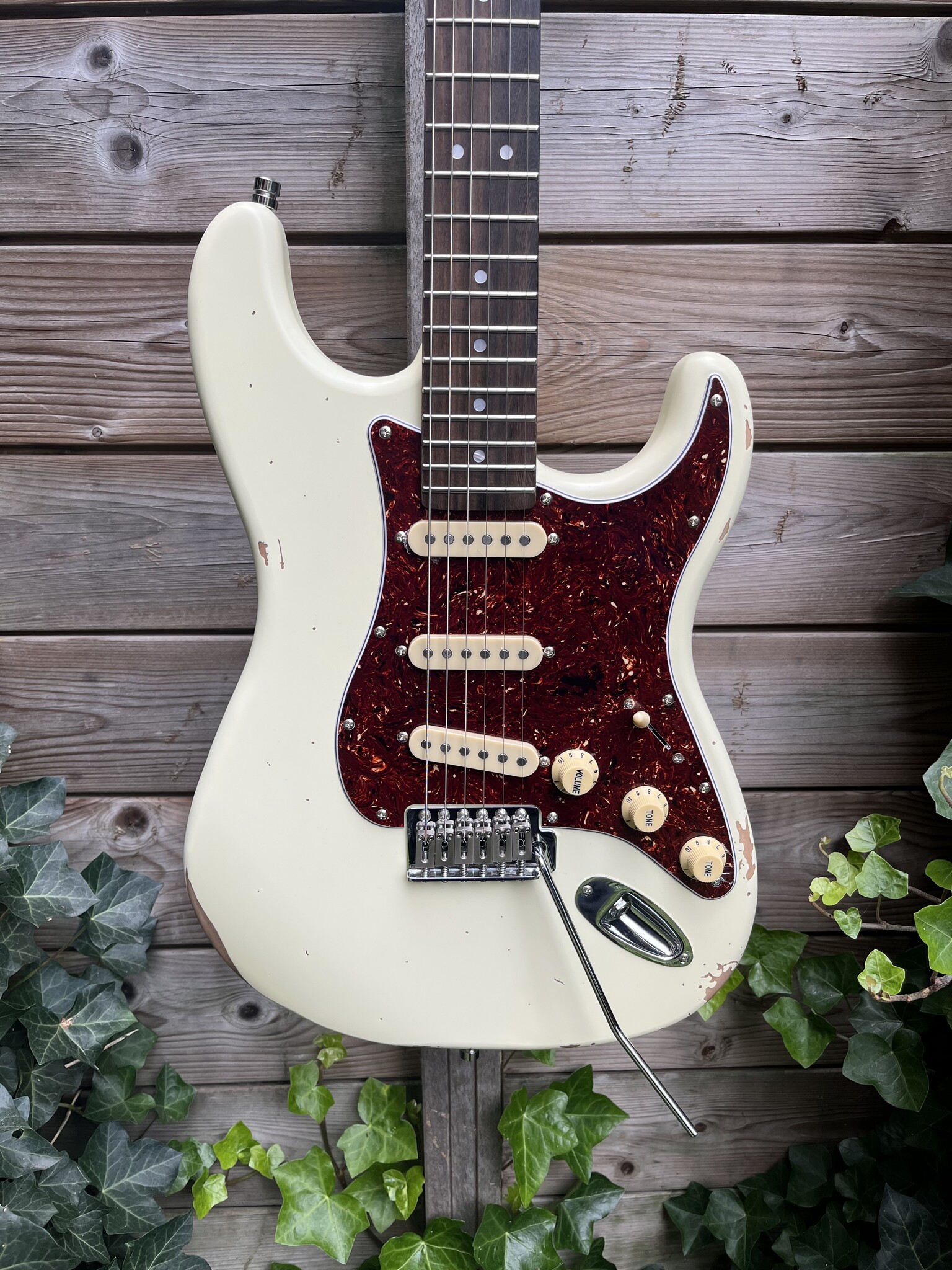 Patina Guitars Patina PS-6 S-Style Olympic White Relic