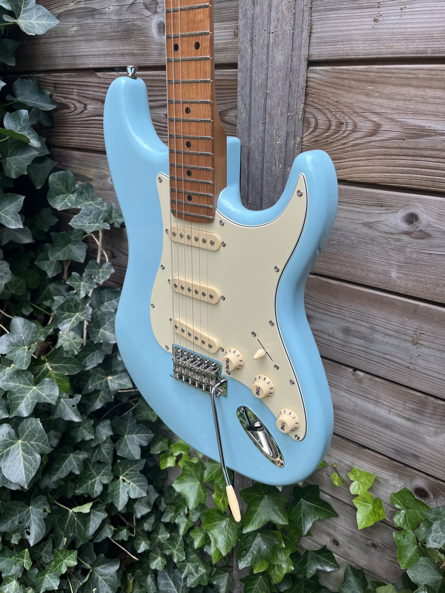 JET Guitars JET Strat JS-300 Sonic Blue