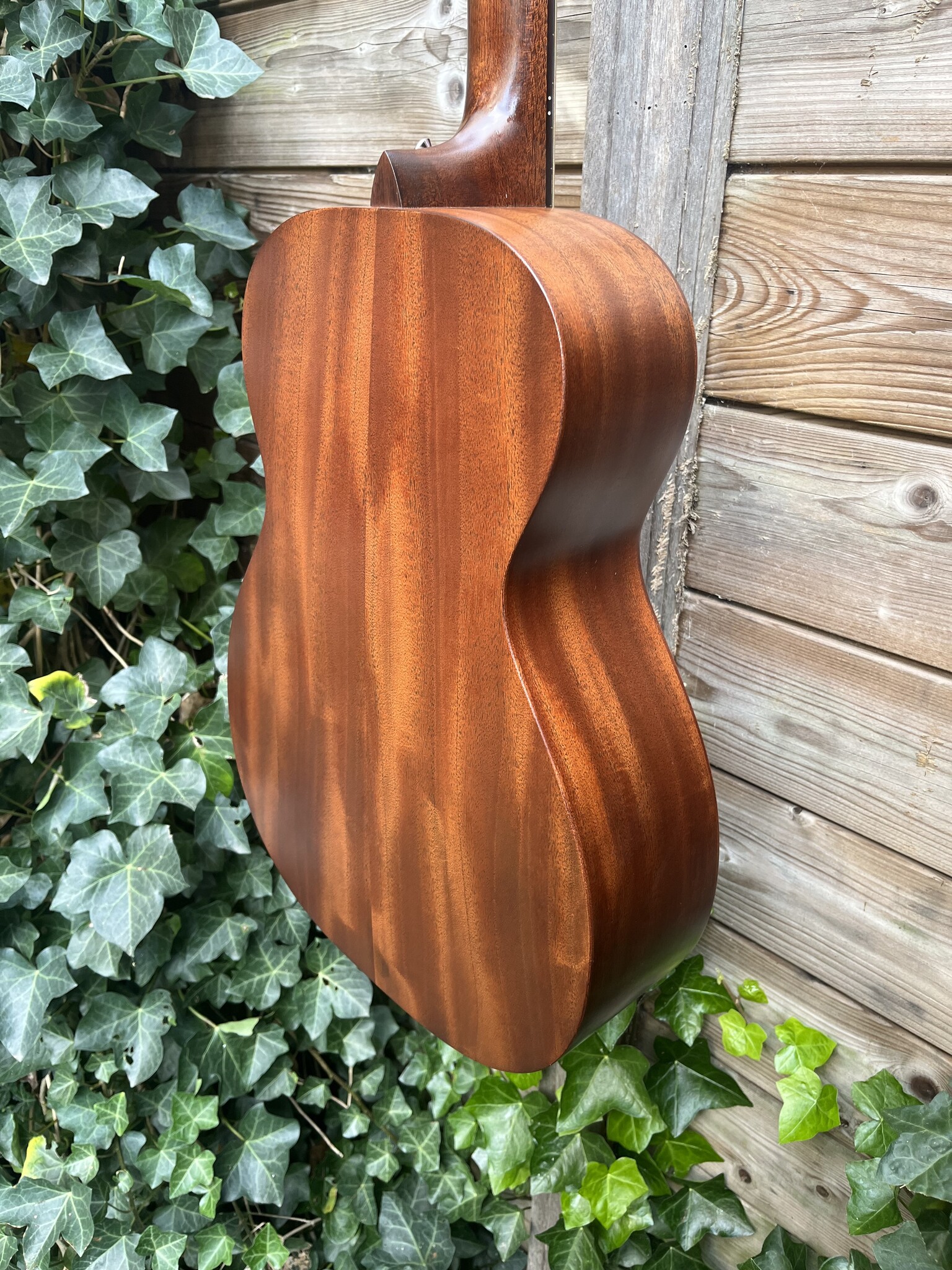 C. F. Martin & Co. Martin 0-10E Retro Road Series Jason Isbell