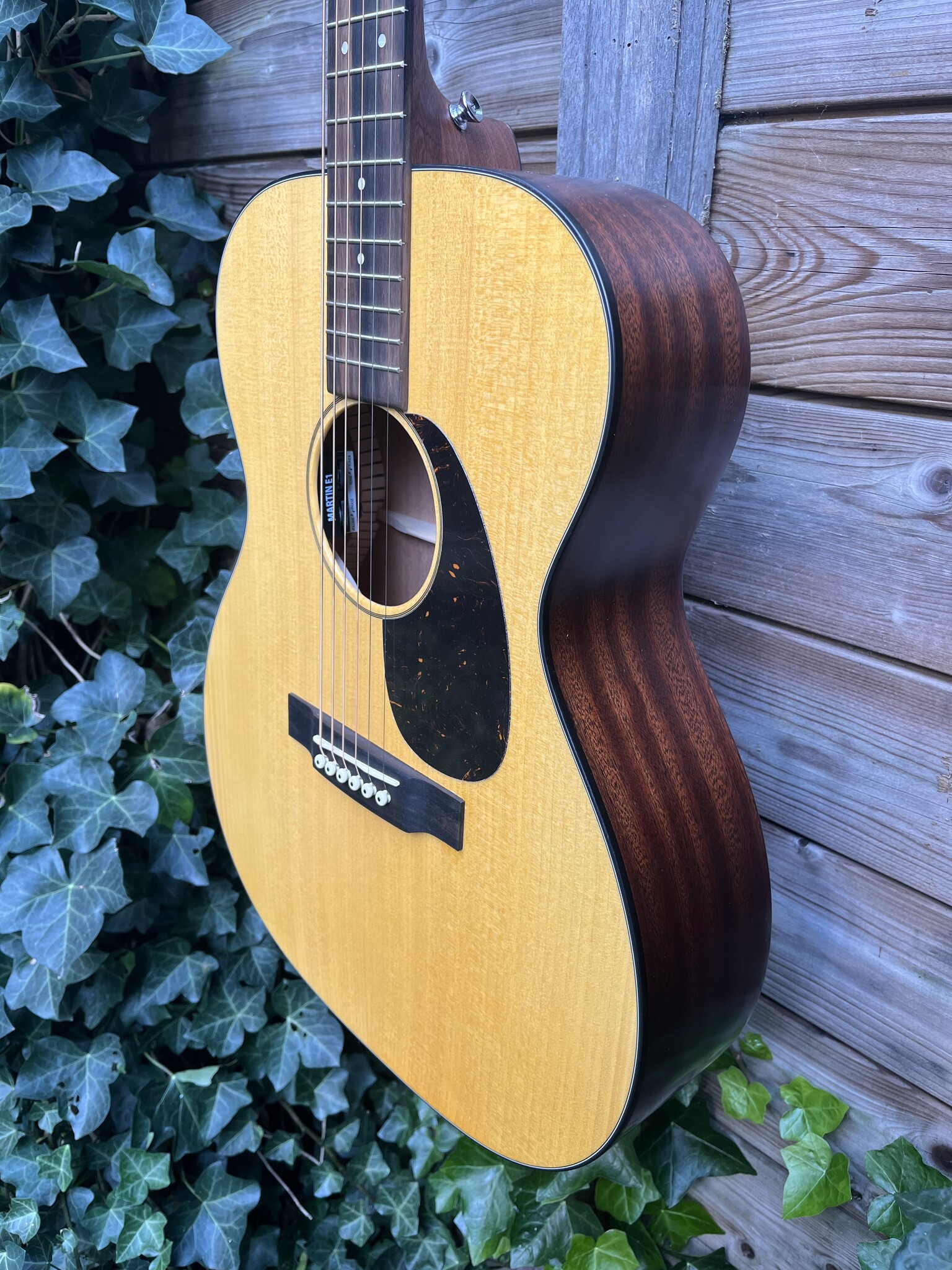 C. F. Martin & Co. Martin Retro 000-10E Road Series