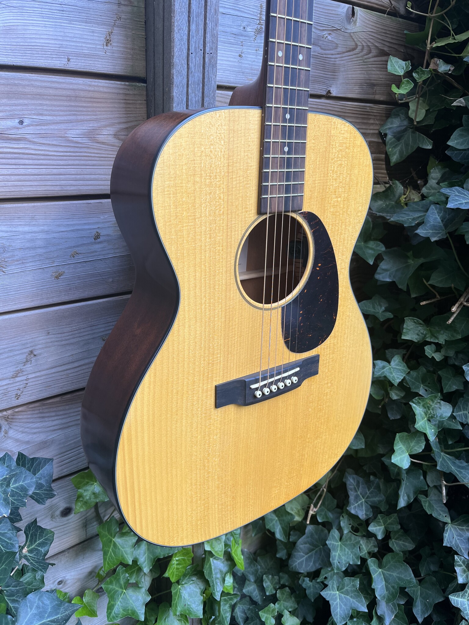 C. F. Martin & Co. Martin Retro 000-10E Road Series