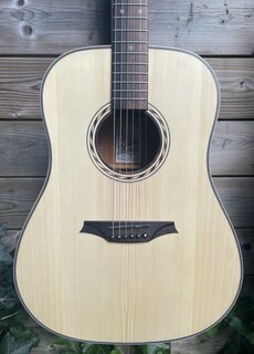 Bromo Bromo Tahoma Series BAT1 Dreadnought