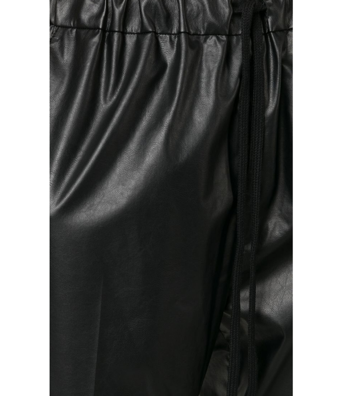 CROPPED LEATHERLOOK PANTS BLACK