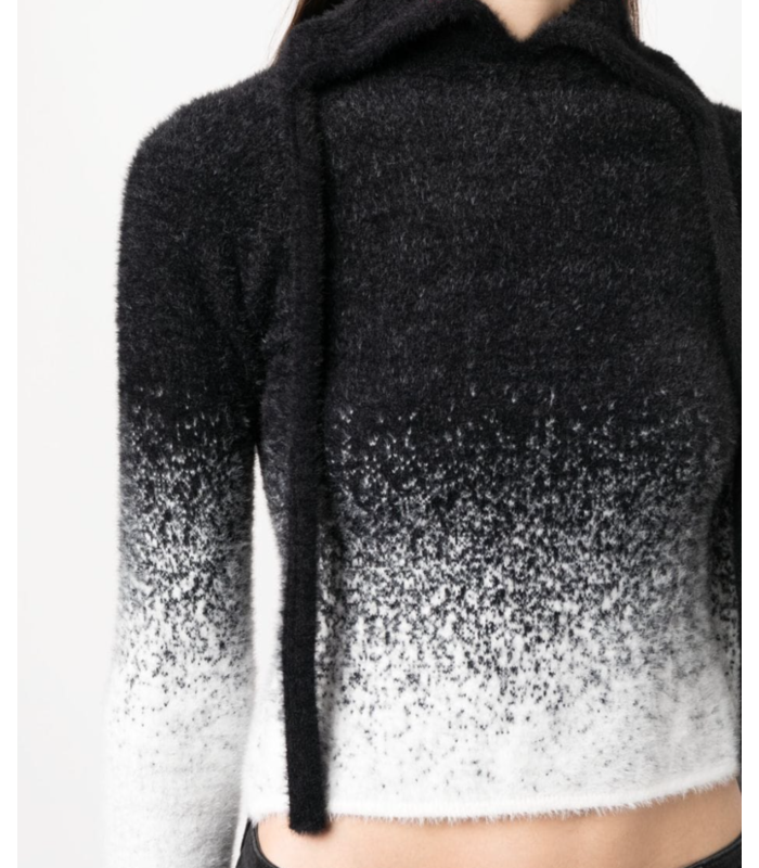 KNIT TURTLENECK