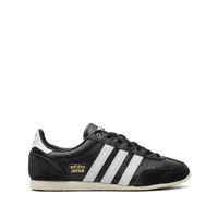 JAPAN W core black/ftwr white/gold met