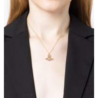 CARMELA BAS RELIEF PENDANT GOLD/WHITE