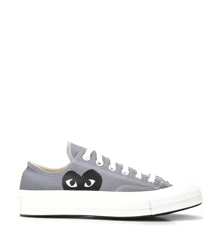 CHUCH TAYLOR 70 BLACK HEART LOW TOP SNEAKERS GREY
