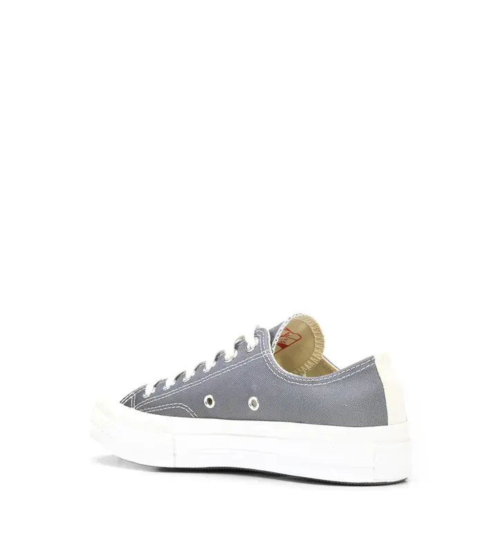 CHUCH TAYLOR 70 BLACK HEART LOW TOP SNEAKERS GREY