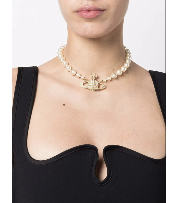 ONE ROW PEARL BAS RELIEF GOLD CREAM CRYSTAL